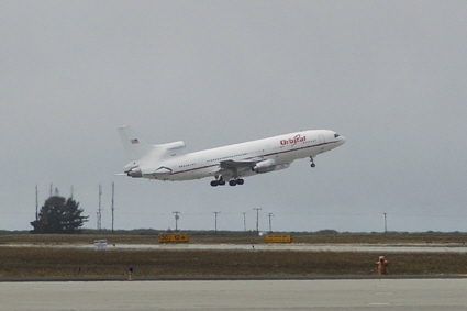 L-1011 jumbo jet carrying a Pegasus XL rocket and Aeronomy of Ice in the Mesosphere (AIM) satellite takes-off from Vandenberg AFB
