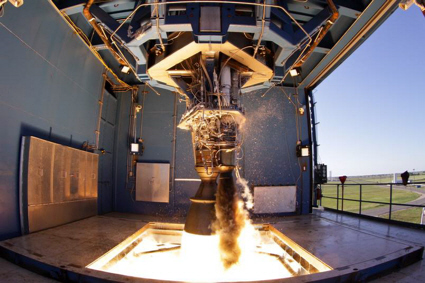 Merlin 1D rocket engine test firing
