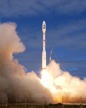 A Taurus rocket carrying the ROCSAT-2 satellite lifts-off from Vandenberg SFB